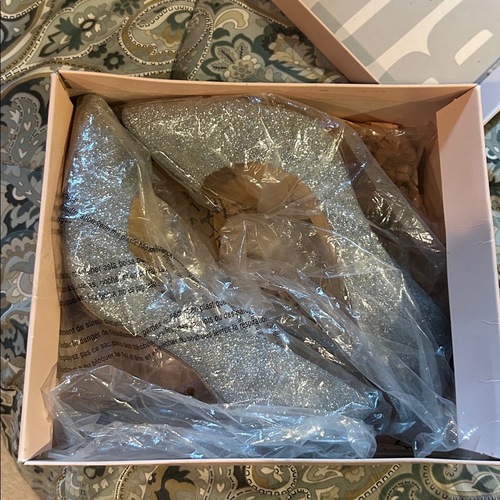 Bcbgeneration Pewter Silver Glitter Heels Size 8 … - image 8